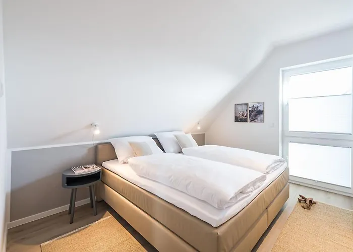 Pl Peter's 8 Apartment *